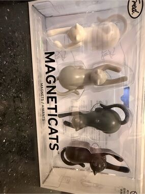 Fred MagnetiCats Cat Magnet Set - White, Light Gray, Gray, Black